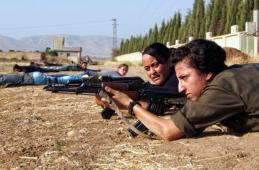 syria-kurdish-women-training-gun-afp